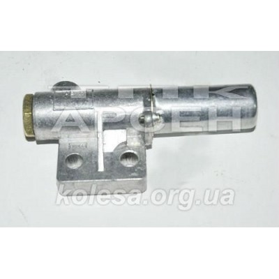 Регулятор тиску поворотний /солдатик/ (131-3512010-А2)